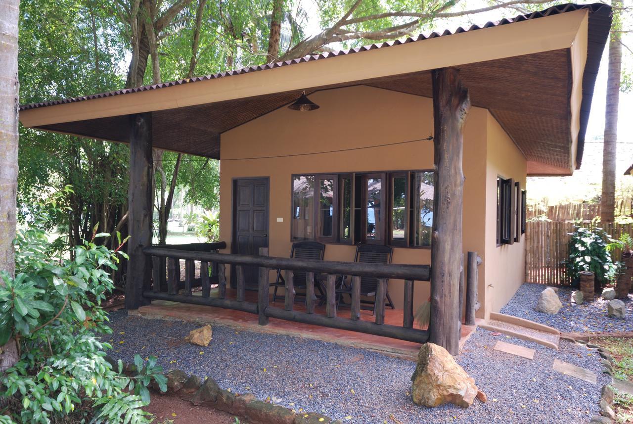 Melina Beach Front Bungalows Tha Lane Bay Exterior foto